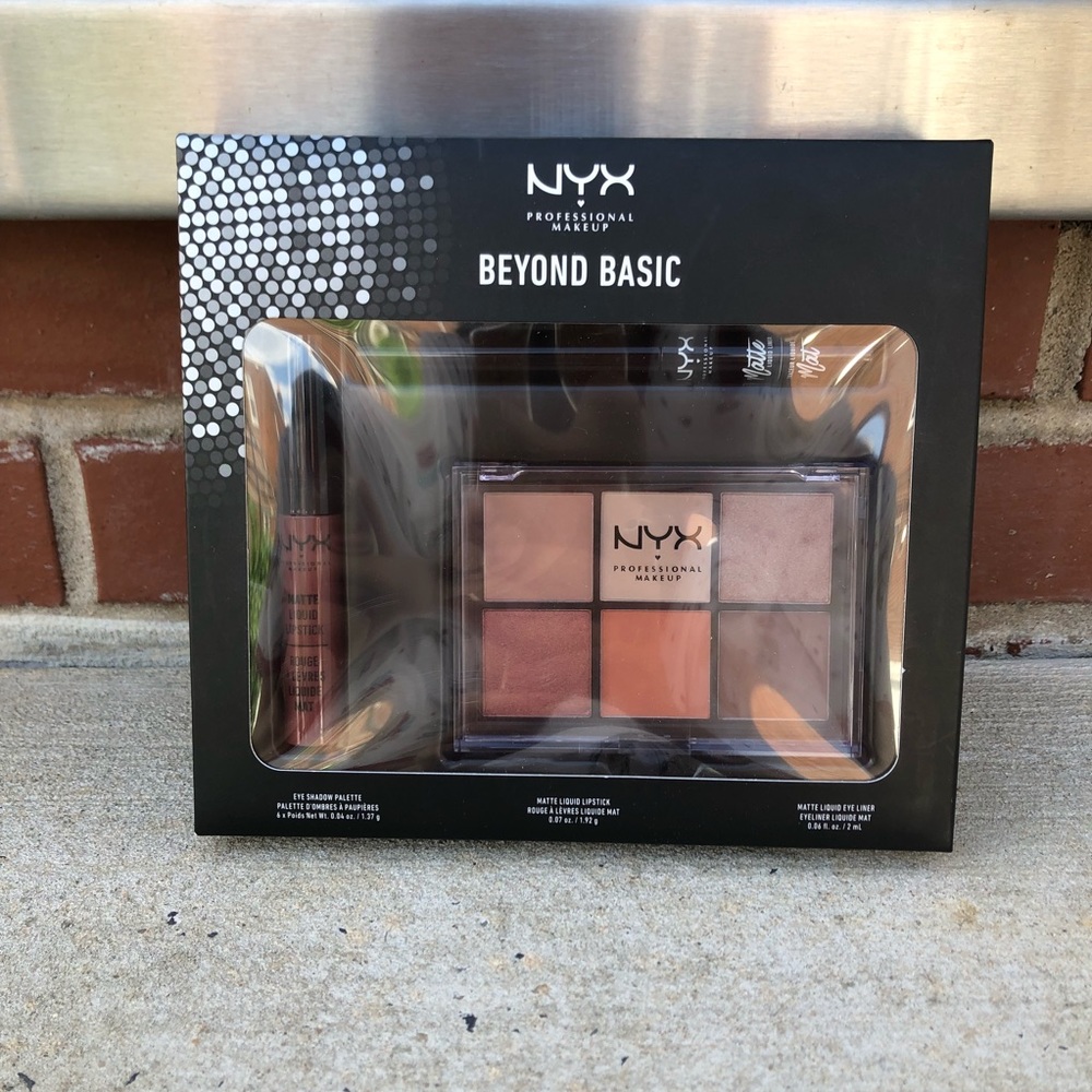 NYX Beyond Basic Set 18